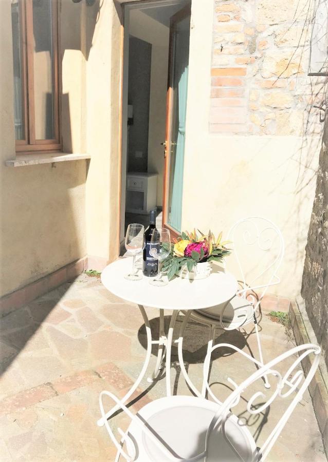Hotel In Volterra