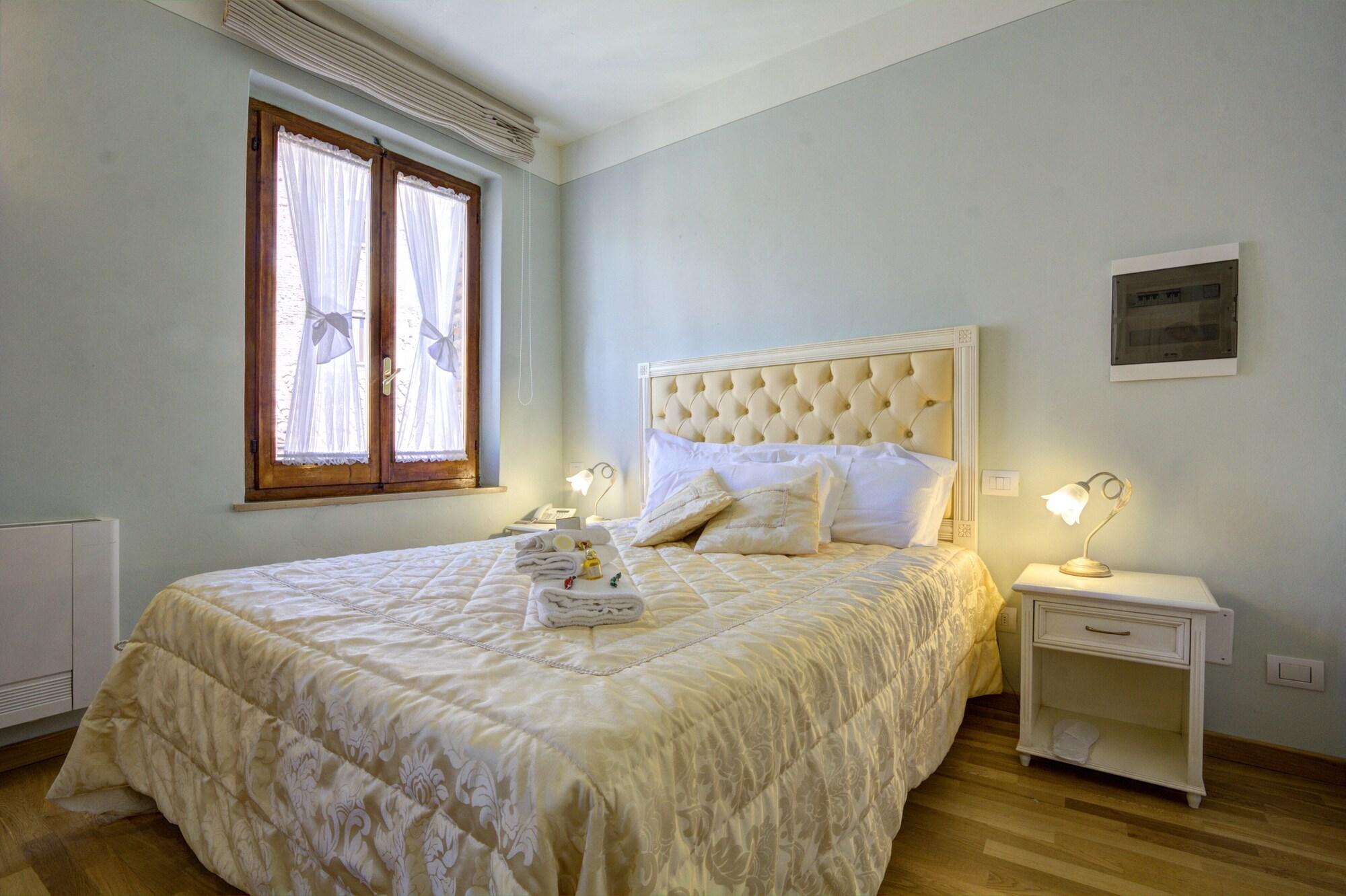 Hotel In Volterra