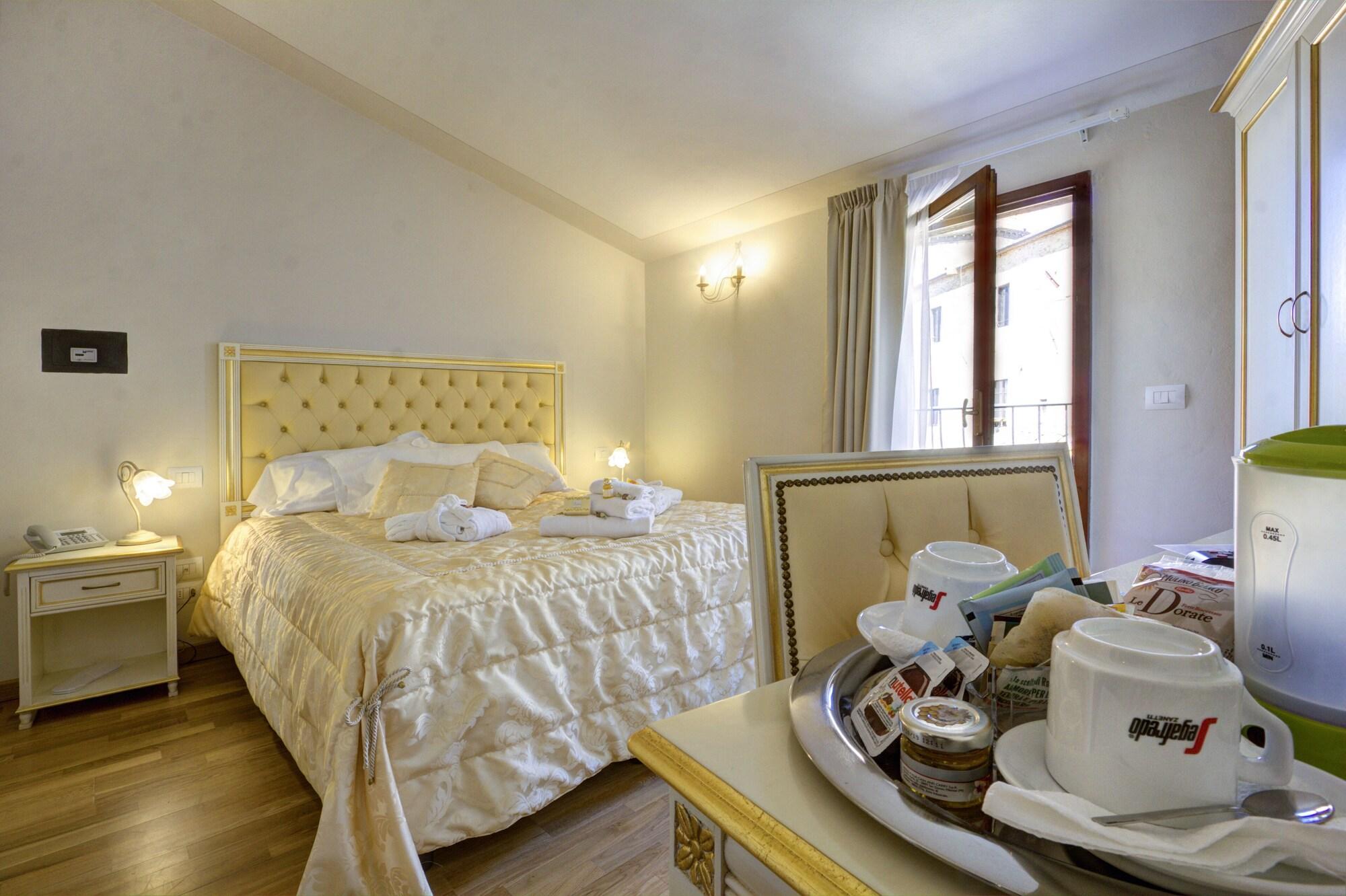 In Hotel 3*