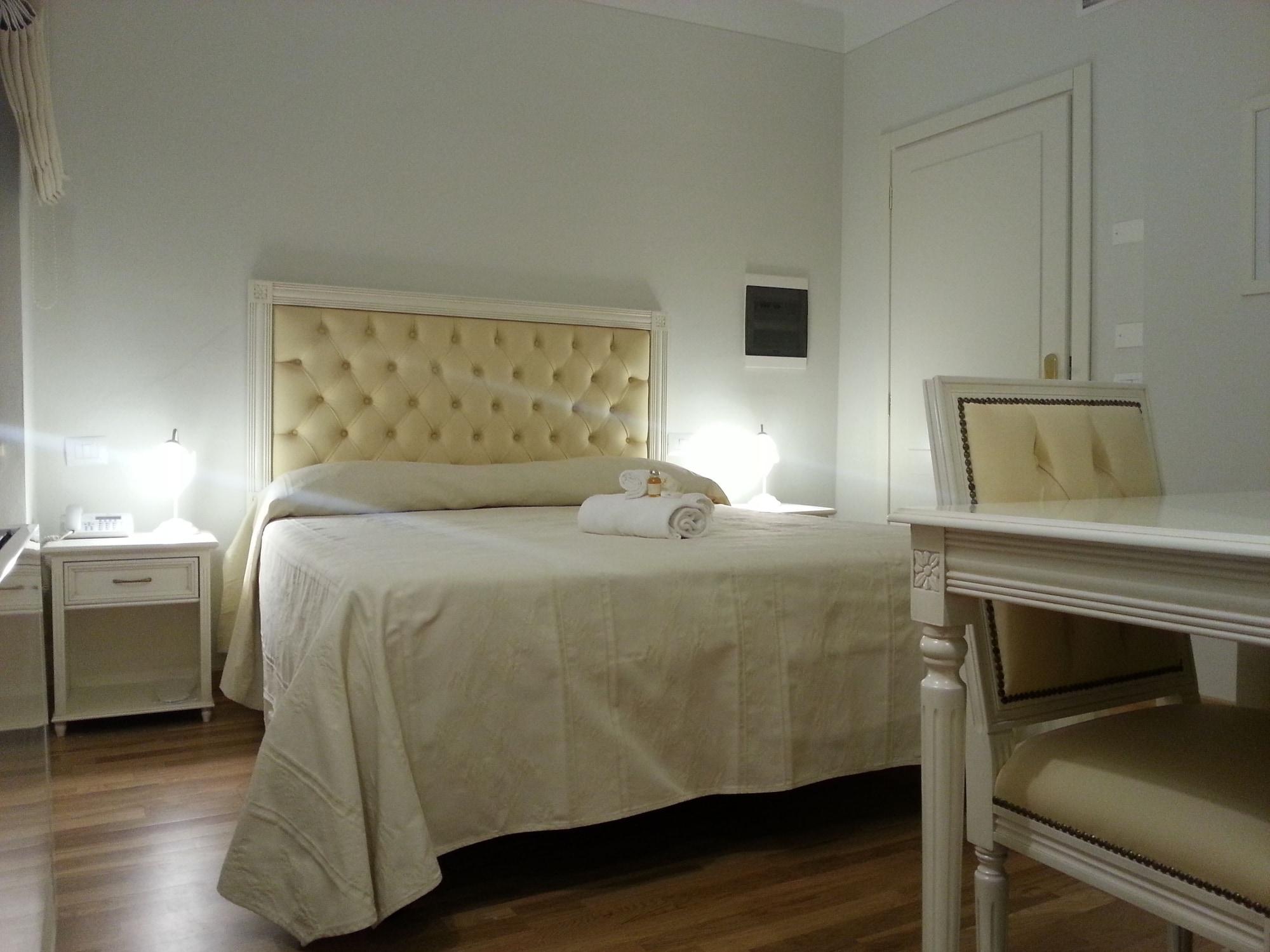 Hotel In 3*
