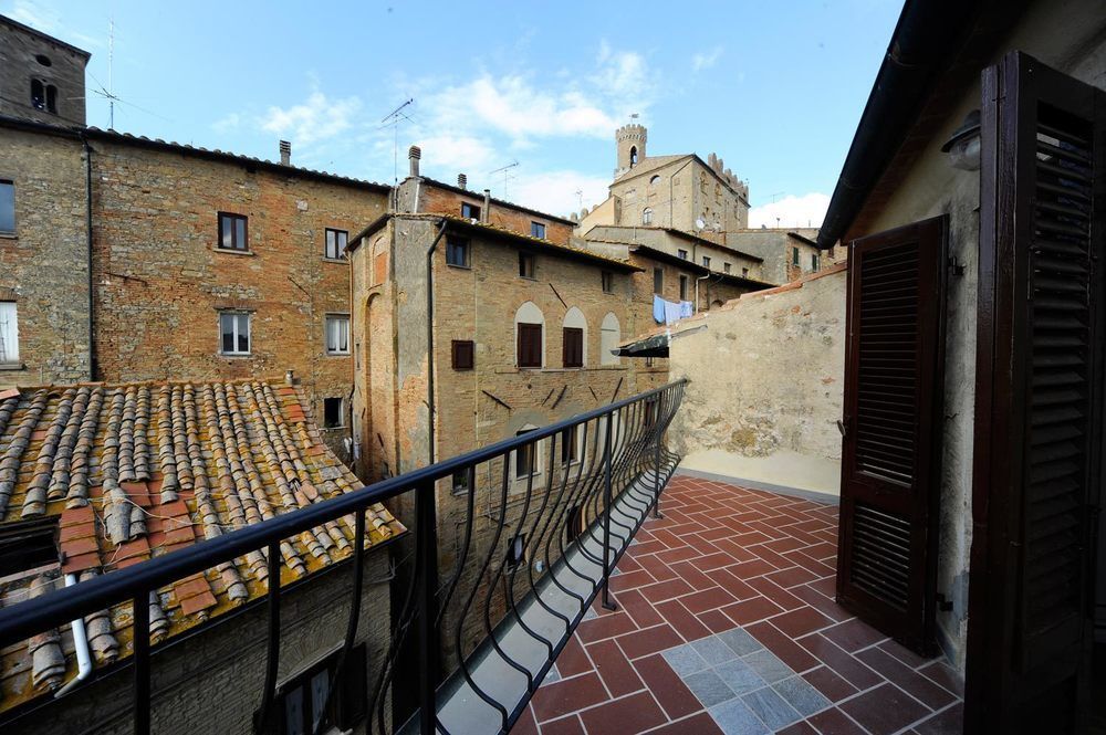In 3* Volterra